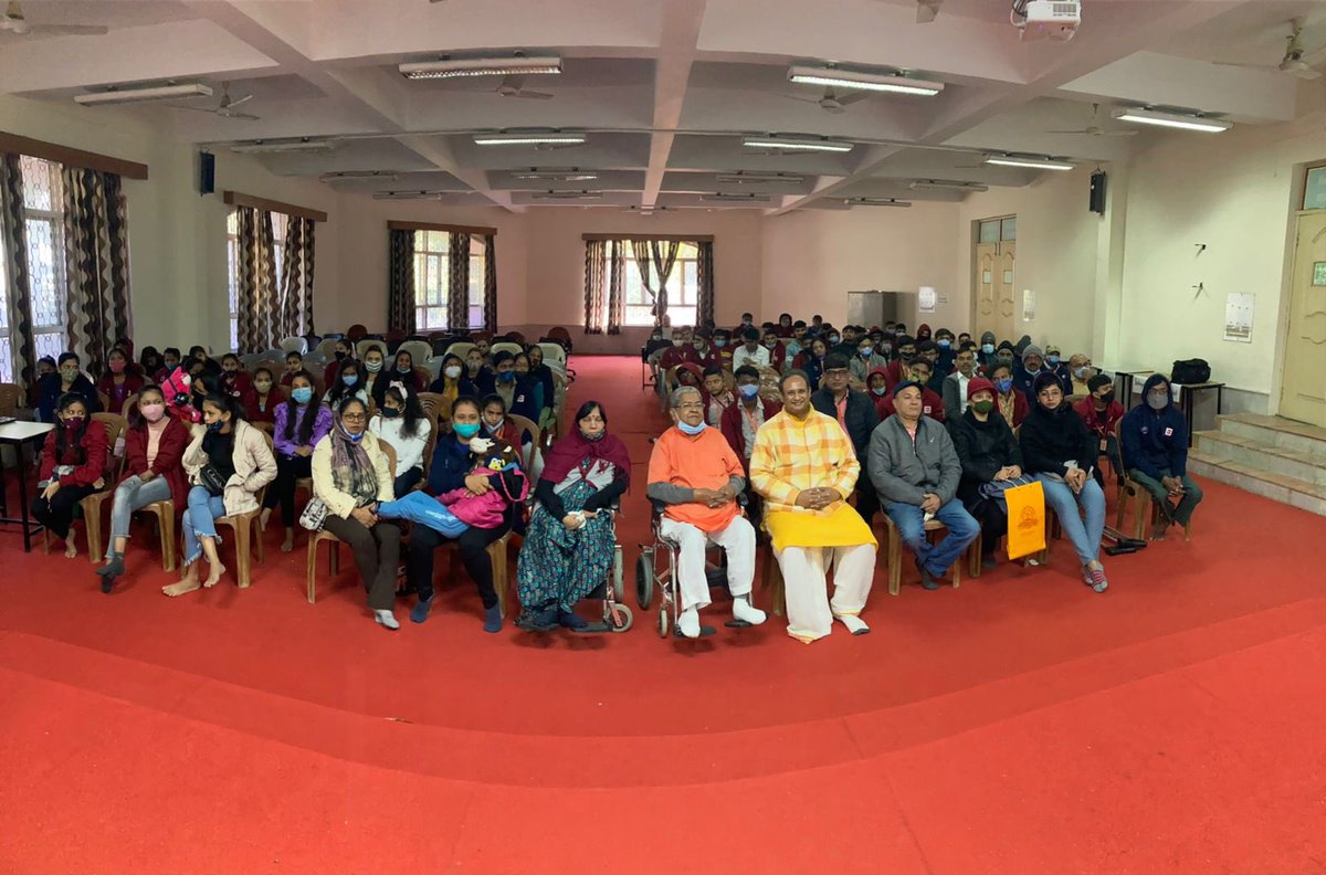 Absolute honour to welcome <a href="/KanubhaiTailor/">Dr.Kanubhai Tailor (Padmashri Awardee)</a> in <a href="/dsvvofficial/">Dev Sanskriti Vishwavidyalaya</a>. His inspirational deeds for the divyangs are most commendable and he most humbly conveys that all of his success is because of Param Pujya Gurudev’s blessings.