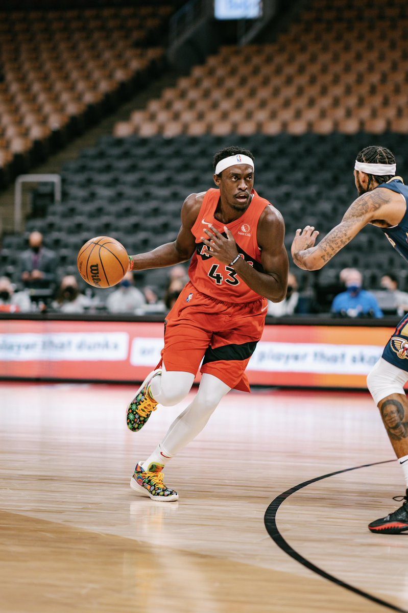 Raptors's tweet image. They want me to miss but that’s a wish, wish 🥵 

@pskills43 last 6 games: 

23.7 PPG 
11.0 RPG 
6.0 APG 
52.6 3P% 

⭐️RT TO VOTE!⭐️

#PascalSiakam | #NBAAllStar