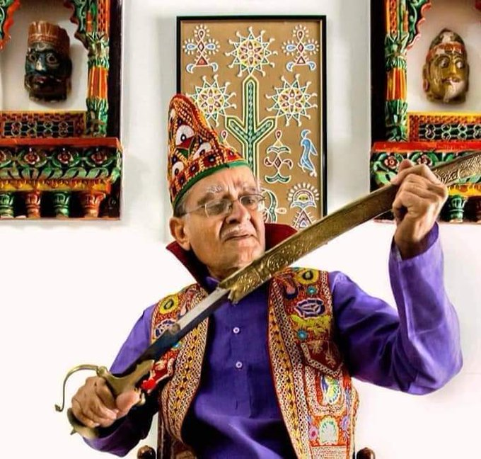 સંશોધક, સંપાદક, ગુજરાત લોકકલા ફાઉન્ડેશનના સ્થાપક લોકકલાના પ્રહરી એવા #પદ્મશ્રી જોરાવરસિંહ જાદવના જન્મદિવસ નિમિત્તે તેમના વિશે વધુ જાણવા માટે દૂરદર્શનના સમાચાર સંપાદક <a href="/iisnishith/">Nishith Joshi</a> સાથેનો આ ખાસ સંવાદ માણો...
Watch - youtu.be/mIhAz88Y3-0

<a href="/utsav_india/">Utsav Parmar</a> <a href="/njjadav2000/">Narendrasinh Jadav TV9</a> <a href="/harshoza03/">harshoza</a>