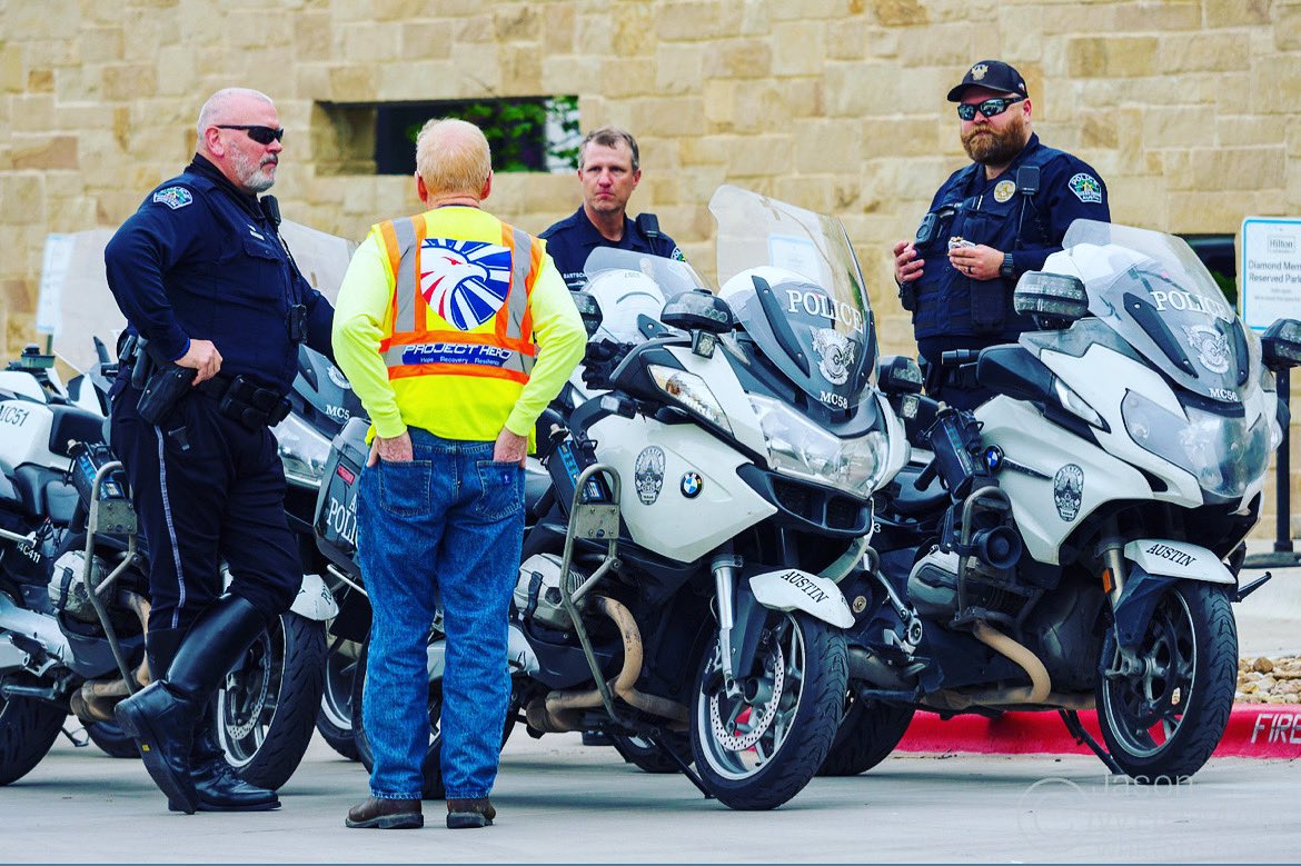 Today is National Law Enforcement Day and we wanted to take a moment to thank all of our brave men and women who put their life on the line everyday. You protect us both at events and at home. Thank you for what you do. 

#weareprojecthero #hubfirst