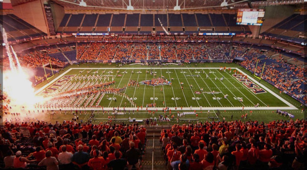 MiFamilia_6's tweet photo. @_Datsdj Come to San Antonio where the #Alamodome is home!
#UTSAFB #BirdsUp
2021 C-USA Champions ๐ https://t.co/xvoubHwg3f