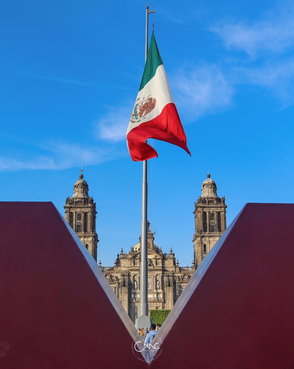 camongue's tweet photo. Zócalo… #CDMX / @SECTUR_mx @TurismoCDMX 

#Fotografía #Zócalo #México #Travel #Turismo #Photo #CentroHistórico https://t.co/48zJDeyXEe