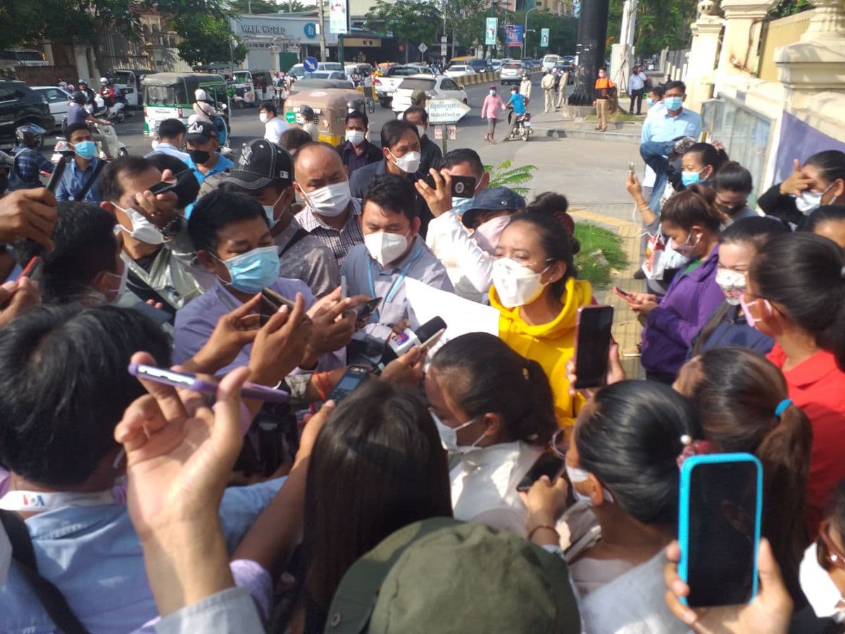 ccfccambodia's tweet photo. Latest Updates on the On-going Issue of NagaWorld Employment Dispute:

Press conference of NagaWorld employment dispute in front of the Ministry of Labor and Vacational Training in the morning of January 10th. https://t.co/DBv21pYHTJ