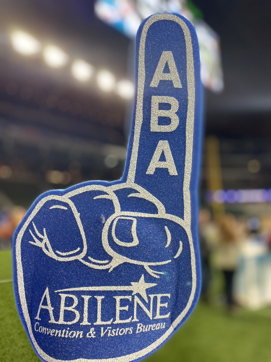 icomera's tweet photo. Put me in Coach⚾️…I’m here to support the Bus🚍 and Motorcoach industry. Let’s do this! 

#ABAGrapevine #wifionbuses #wifiteam #teamwork https://t.co/gkXrYOrb3k
