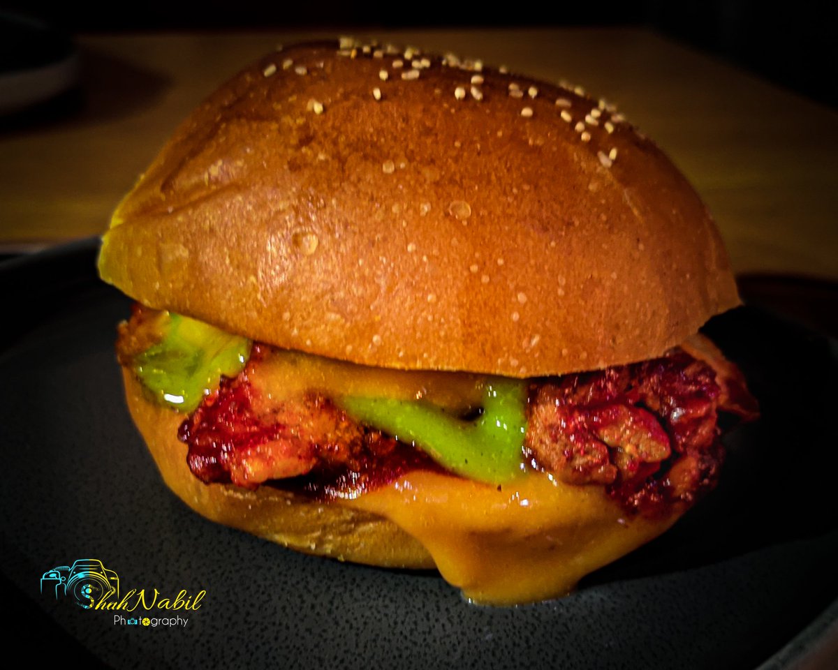 ShahNabil20's tweet photo. #Buger #food #foodphotography #fastfood #snack #Mobilephotography #photography https://t.co/ZA4FHiCrCq