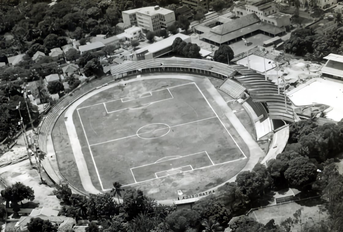 Tempos de Futebol - Estádio Eládio de Barros, Recife-PE. O popular Estádios  dos Aflitos carrega em sua história partidas épicas. 1939- Náutico 5x2  Sport, inauguração do estádio; 1945- Náutico 21x3 Flamengo de