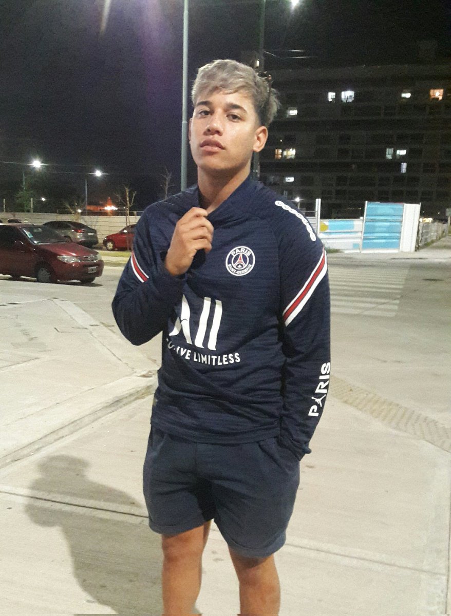 BenjaminM912's tweet photo. Flow parisino ✨🔥 https://t.co/iSJRf8LD5h