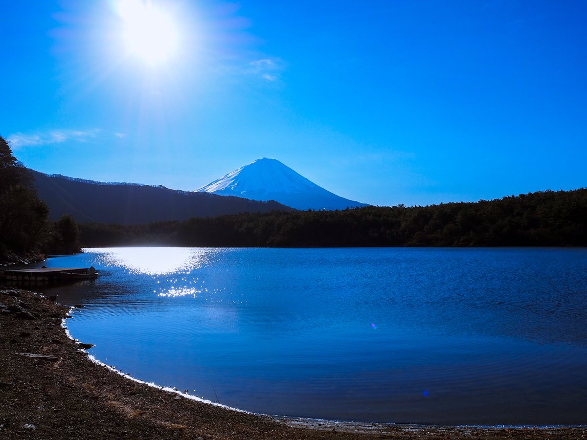 西湖から🗻 空が綺麗でした💫 (富士五湖巡り)