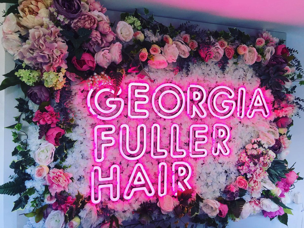 #signage #signs #fauxneon #hairdresser #pink #neon