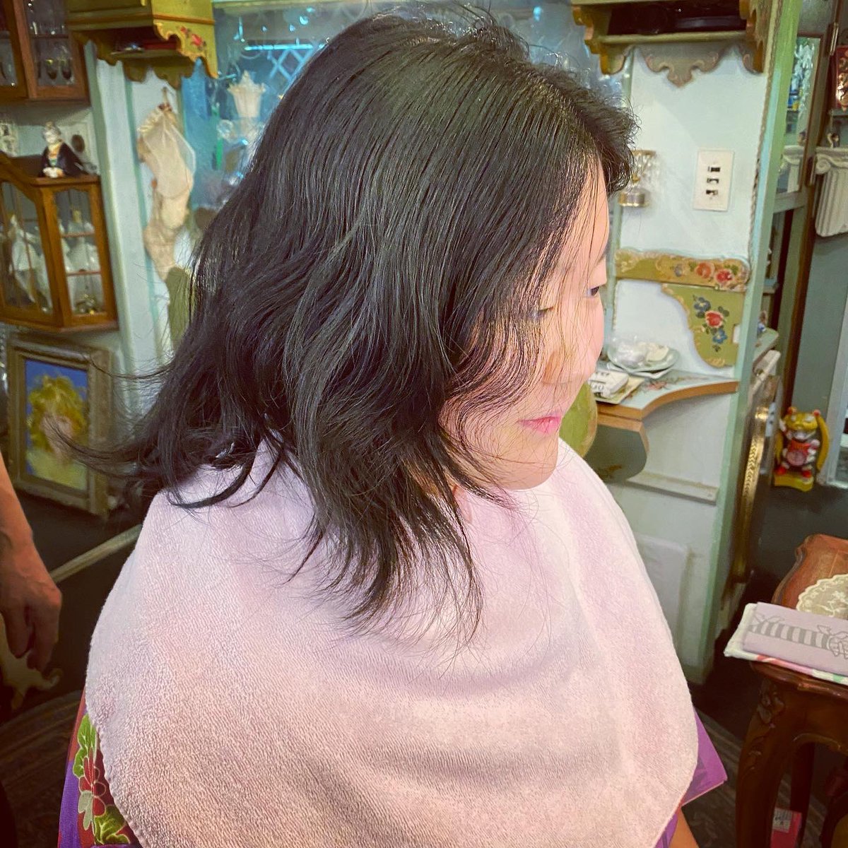 SakkouS's tweet photo. 成人式おめでとう御座います。こちらのお嬢様は去年3月から御依頼いただいて、地毛結い上げの日本髪がご希望。秋にメークリハでお会いして、肩までの髪の長さでしたので半かつらを使用。大変お慶びいたたきました。 https://t.co/DAyliXRHOb