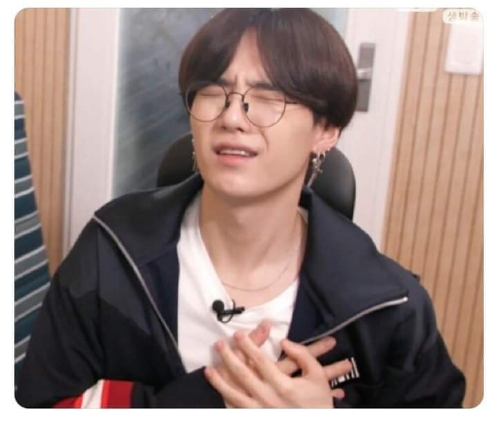 _mochi_bear's tweet photo. Not ready............. min yoongi https://t.co/rXaPrgT77c