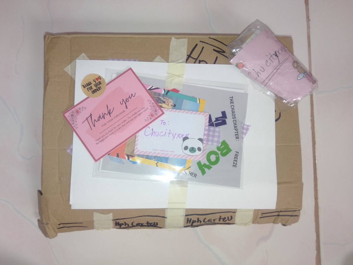menjooxx's tweet photo. Salamat po ng marami @HphCarteu 😭 dumating na ung napanalunan ko na mystery box at order ko sayo mihh. Di ko talaga iniexpect na album ung laman😭thank u talaga mih,pers album ko i2🤩, I will treasure it with all my harteu💕.Thank u din po sa freebies &amp; securing my orders well🤗 https://t.co/Yf6SZbzWhr