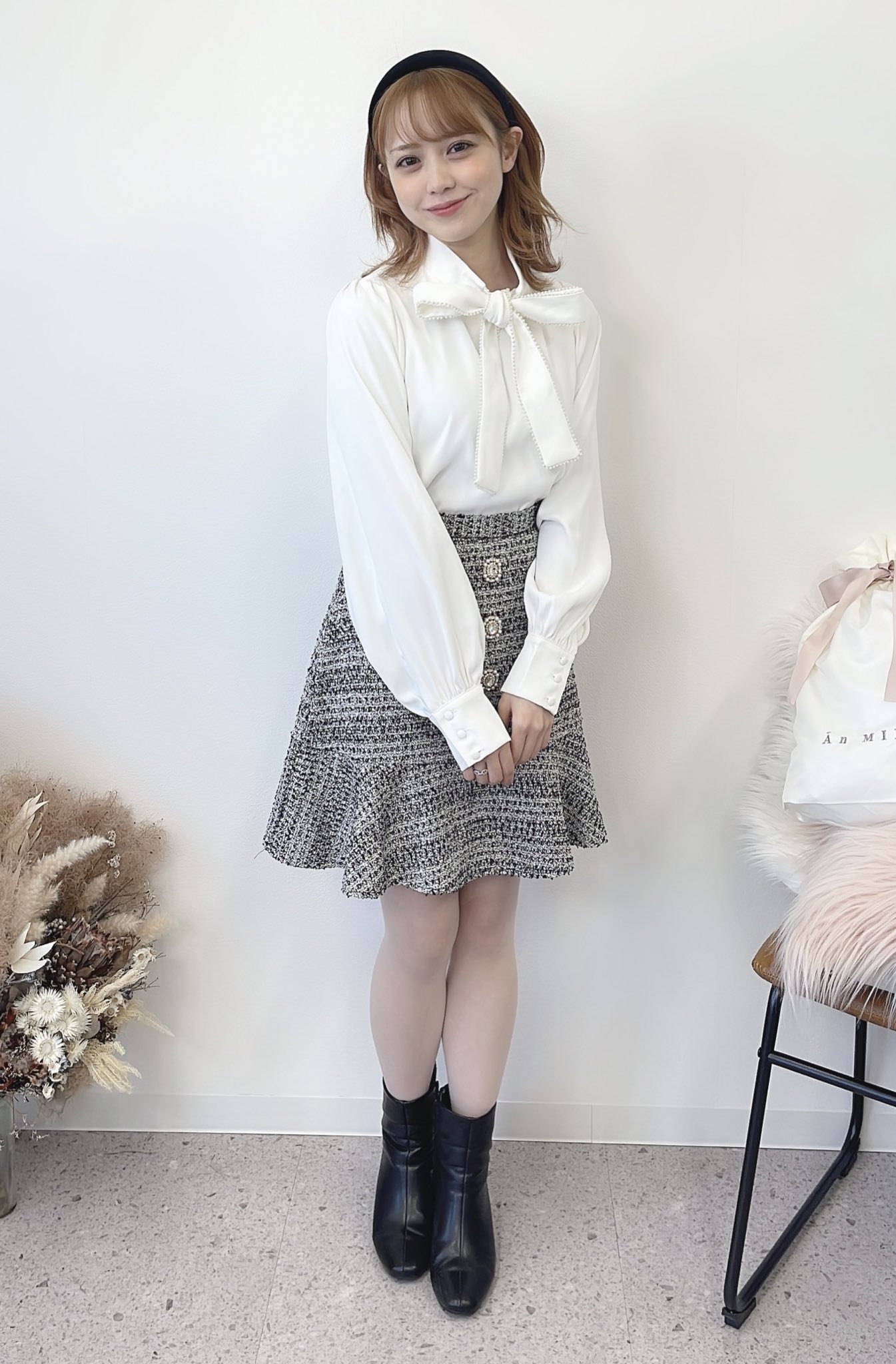ミニスカートの奥 