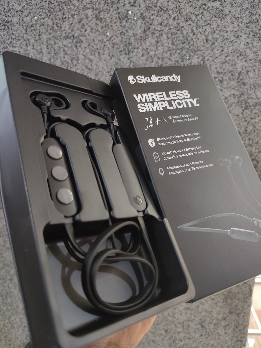 AmRoggoz's tweet photo. What's the #FlavaInYourEar today?
Got these Skullcandy Jib+ wireless earbuds
Splash resistant
6 Hours Playtime
Microphone and Remote
Bluetooth 5.0
Micro USB charging cable included
KSH 4,000
#TechIt https://t.co/jB8Y4Jm3Jd