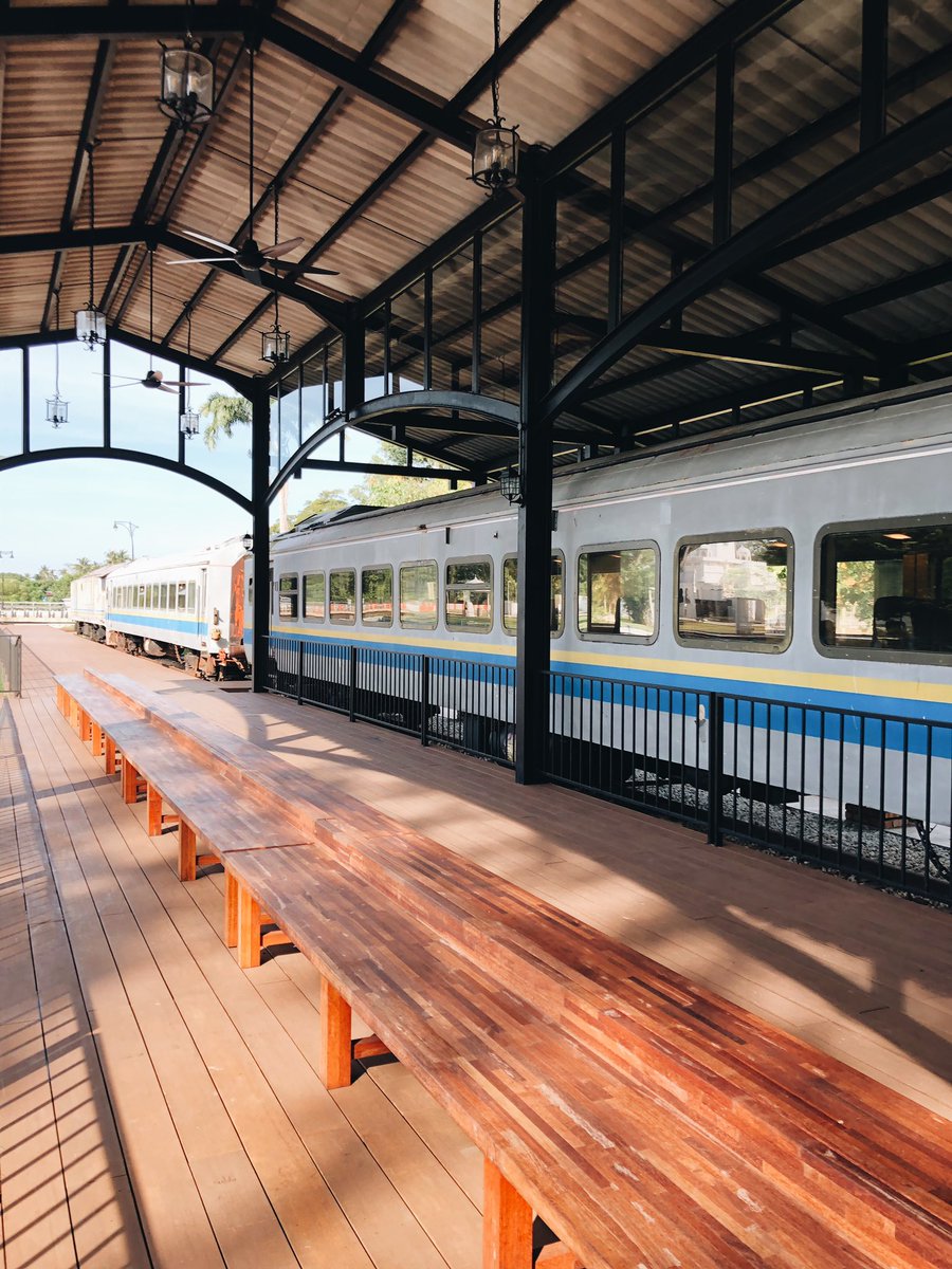 maliharamiza's tweet photo. Guys! There’s a new cafe in Pekan, Pahang. And it is literally inside a train! Just waze Kafe Belibis, Pekan. Betul betul sebelah Muzium Abu Bakar. Tomorrow is their opening day. ☺️ https://t.co/KlE8zCL35F