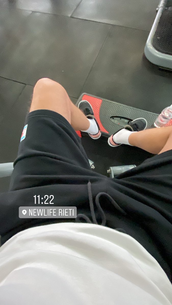 leone2000's tweet image. #GymSelfie