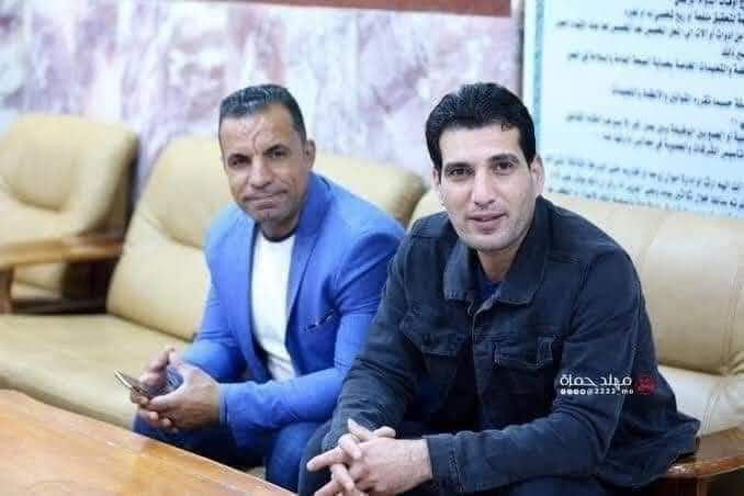 Hsn9_9's tweet photo. في مثل هذا اليوم أستشهد الصحفيين أحمد عبدالصمد ورفيقه المصور صفاء بكواتم الميليشيات تنفيذاً لفتاوى التكفير التي تصدر لتصفية الوطنيين والناشطين المدنيين الداعمين لثورة تشرين .
المجد والخلود أيها الانقياء ،أنتم في قلوبنا ودربكم نبراساً نسير عليه. 
#نريد_وطن
#الهمج_يعتدون_علي_الرييس https://t.co/bhyEvJn6Bf