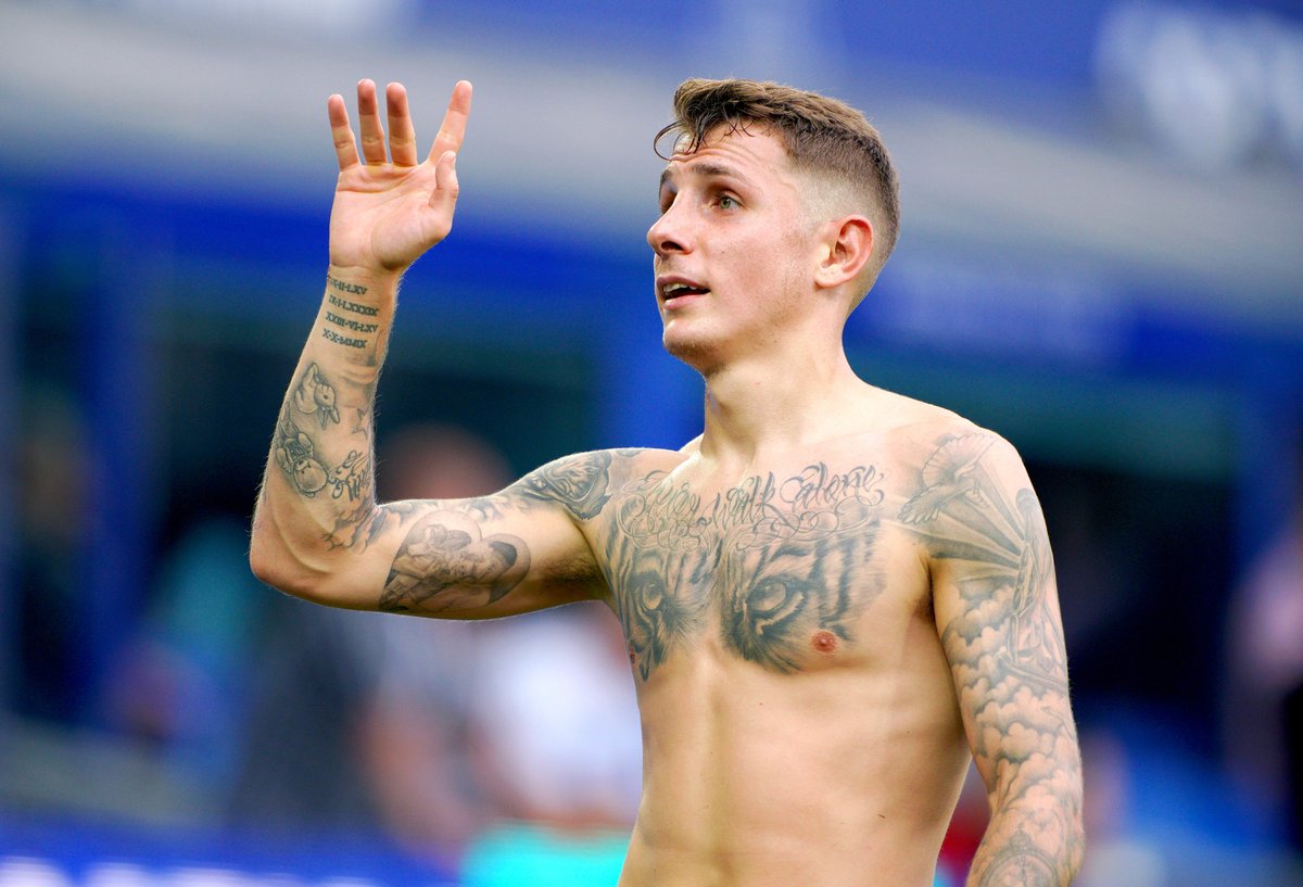 ActuFoot_'s tweet photo. 🔴 Lucas Digne est tombé d'accord avec Aston Villa. 🤝

Les Vilains espèrent finaliser le transfert pour 30 M€. 💰

(@talkSPORT) https://t.co/rLE6LUliAp