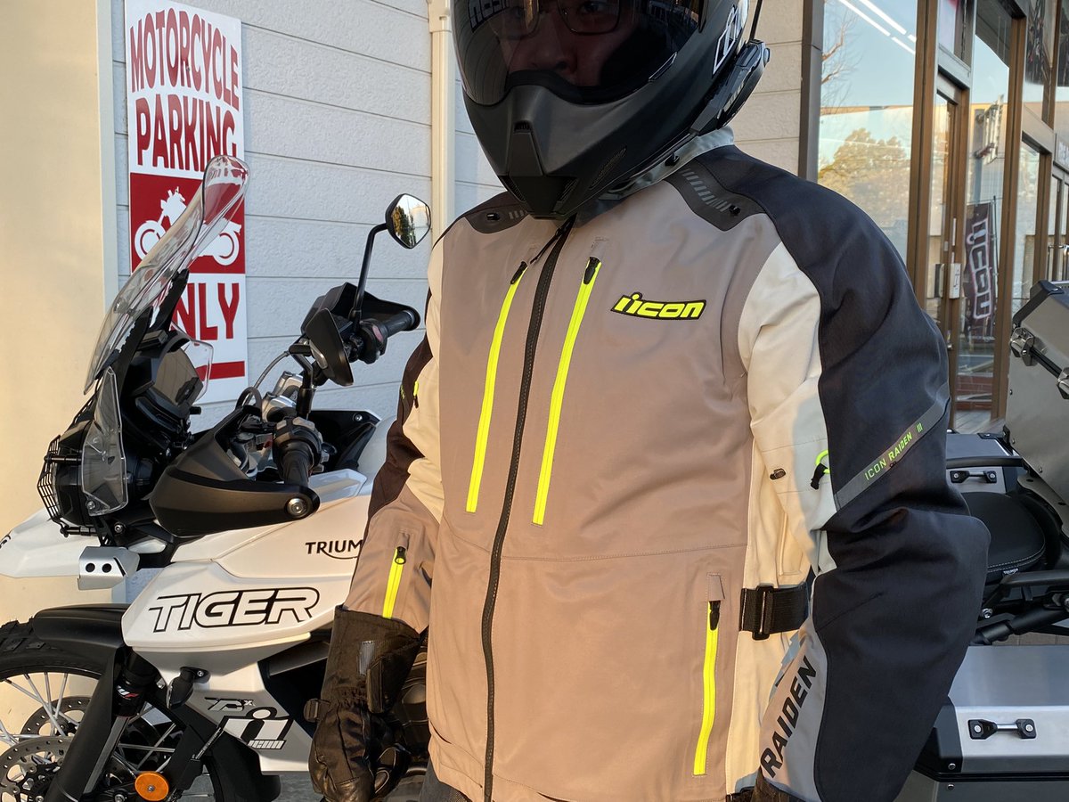 AFGMOTO's tweet photo. どんな悪路でも走破するライダーをしっかりサポートするRAIDEN。
https://t.co/DqLLNq2yWf #iconmotosports #afgmotosports #iconraiden #variantpro #バイク https://t.co/My1vn3RUHt