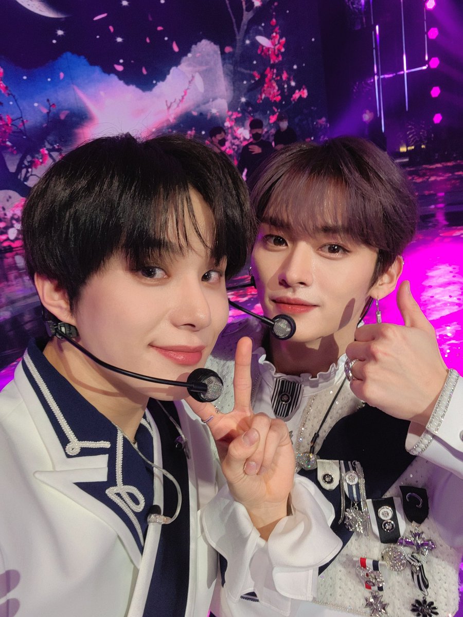 dwaekkiraz's tweet photo. rt to make antis miserable! https://t.co/wfwlSppHHc