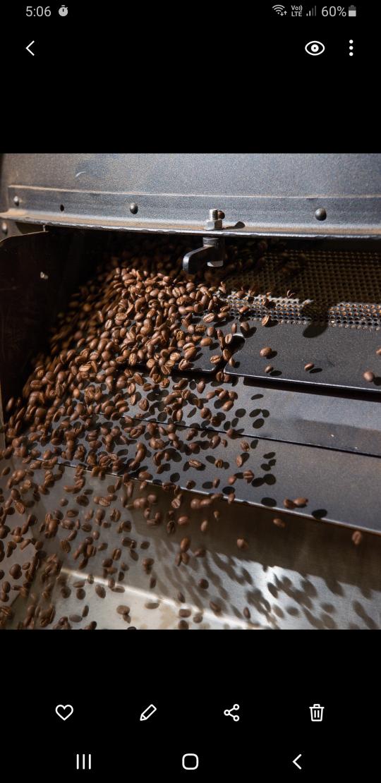 We are back in 2022.
Blends, single origins and filter coffee available. 
8 Beatrice ave Heidelberg West Melbourne Victoria. 
HIMALAYA EL SALVADOR NATURAL BOURBON.