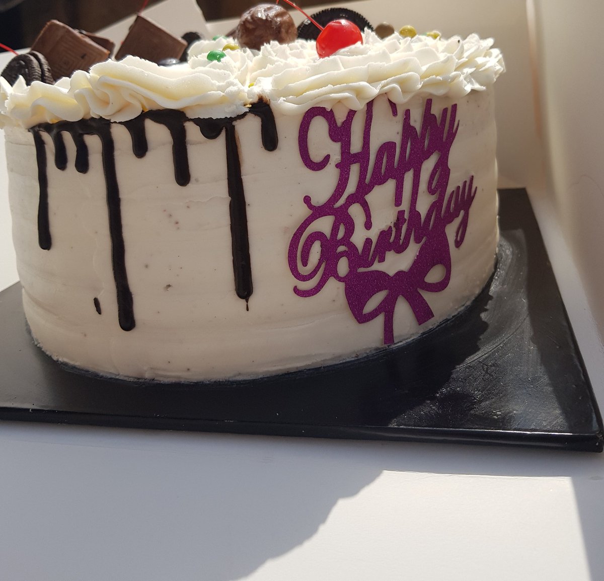 mayacakesncon's tweet photo. Layers of moist chocolate and strawberry 🍫🍫🍫😘😘

Frame 1 : Delivered to Ologuneru 
Frame 3 : Delivered to Lagos safely😩😩

Thank you so much for the patronage.

Location : Akobo/UI, Ibadan

https://t.co/qoObV4pnoQ /slide into our dm to place your orders https://t.co/HohKrs7SvQ