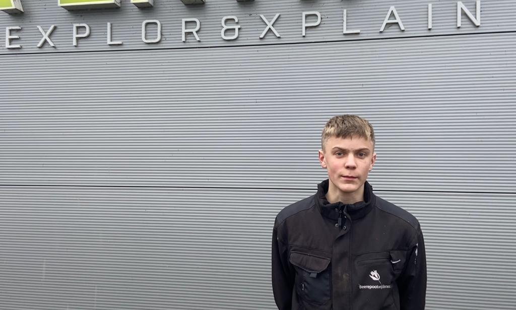 Er zijn altijd stagiaires aan het werk bij Vertify. Eén van onze stagiaires is Cas Beerepoot. Cas zit op het @ClusiusCollege in Hoorn richting Plantenteelt. Luister hier naar zijn verhaal 👇🏼📽 linkedin.com/feed/update/ur…