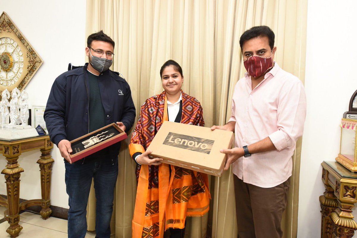 Kept my promise to help the talented @MalikaHanda Ji Met her today & extended financial support of ₹15 lakhs (in personal capacity) & gifted her a laptop which will help her in preparation for future championships Request Sports Minister @ianuragthakur Ji to get her a Govt job