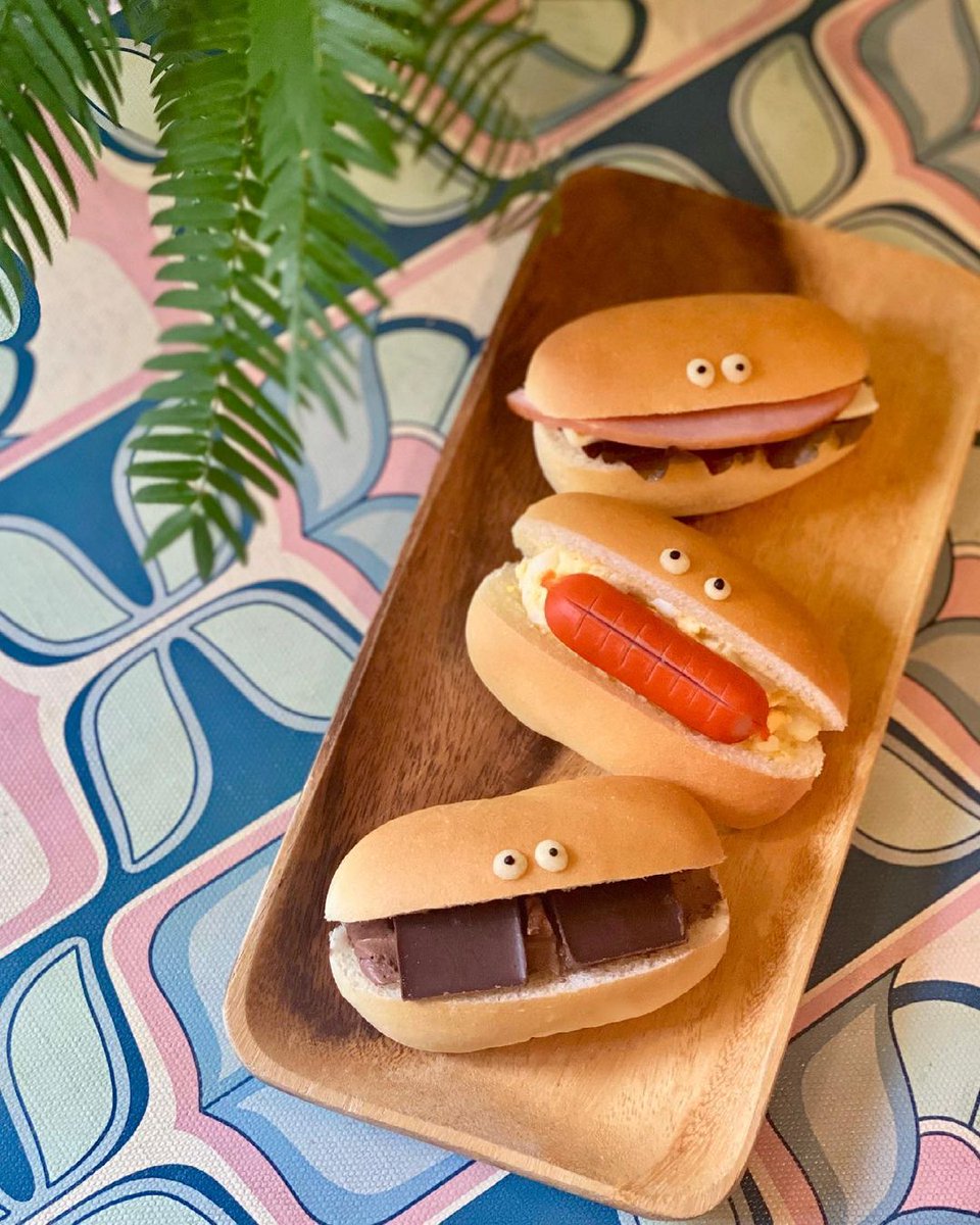 #CreaFood 💡
En inspiration #worldfood 🌏 direction Osaka au Japon pour découvrir les #sandwichs ultra funs de la #boulangerie <a href="/cobatopan/">BATON GROUP🥖コバトパン工場</a> 🥪🤩
➖
📷 ©️macron1117 ©️yuinkmra 
©️cobatopan  #foodinspiration #japanfood #instafood  #streetfood #tropbon #bonappetit #TendancesFood