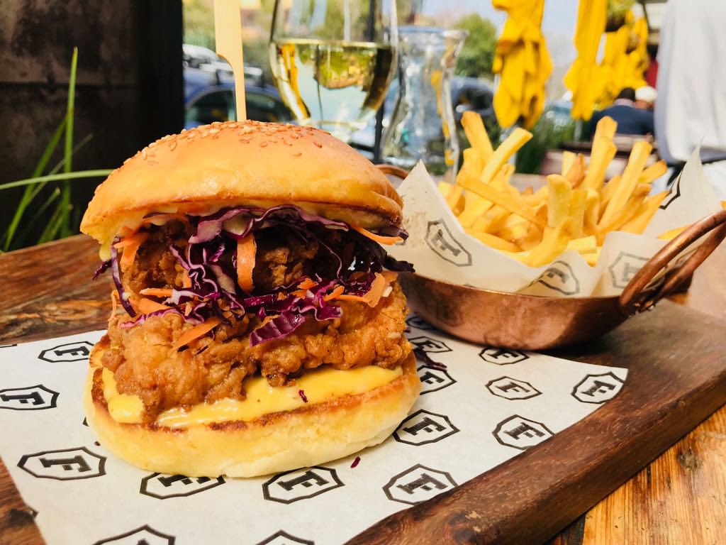 Beat the Monday (back to work) blues with our Buttermilk Fried Chicken Burger Royale. Marinated deboned chicken thighs, panko crumbed and deep fried. Red cabbage & carrot slaw with naartjie dressing, red onion & pickle. Maple mustard mayo. It’s delicious!!! 😋 
#foundryjozi