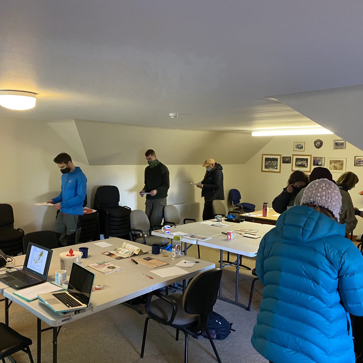 Thanks to everyone who came along to the National Navigation Award Scheme Tutor course today and good luck with your future teaching! 

#navigatewithconfidence #nnas #nnastutor #hillgoers #hillskills #mapreading #navigation