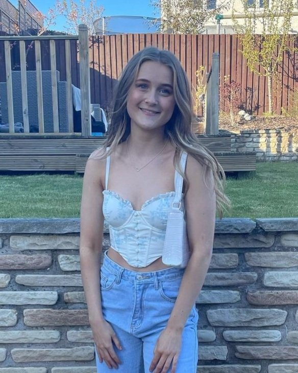 Sumotulski's tweet photo. Happy 18th birthday Soph...love you.
#prouddad #crazybabe🤪💘👊 https://t.co/17RmtD9Nxp
