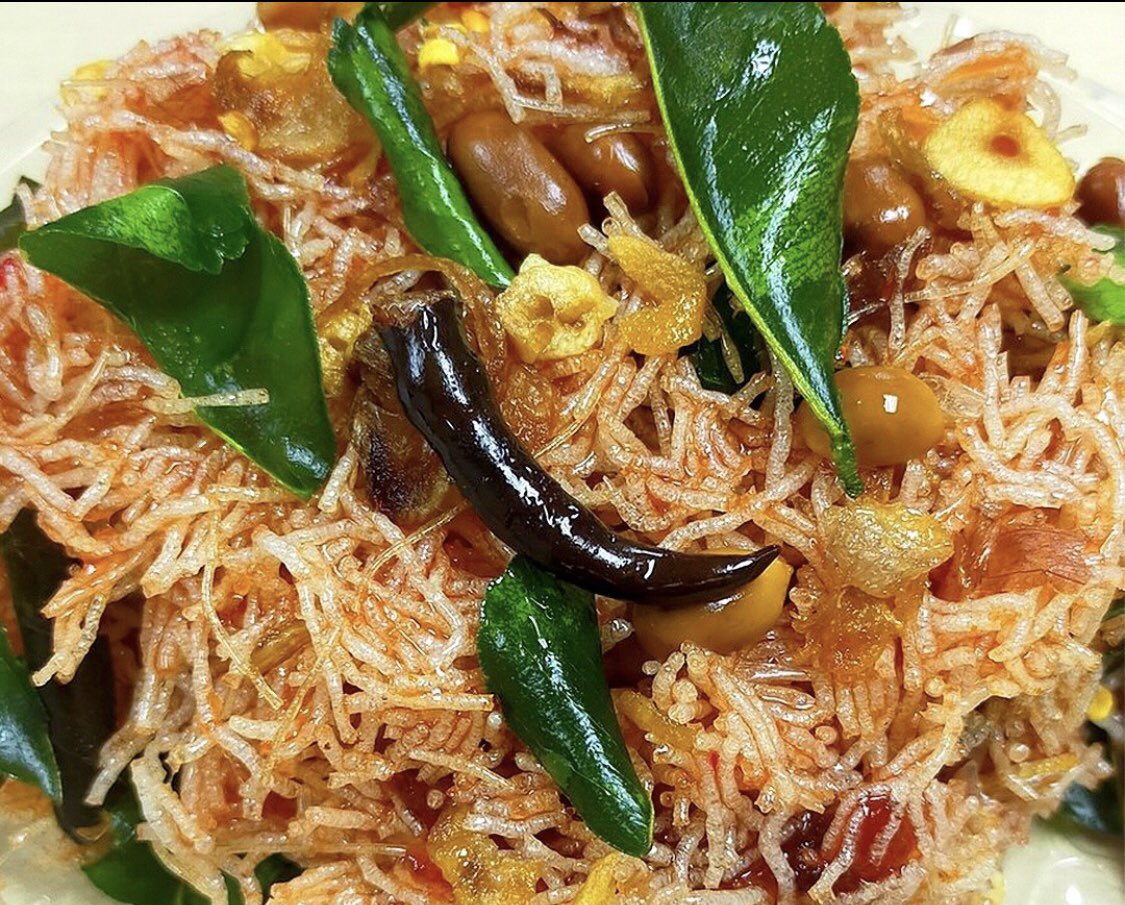 เปิดรับออเดอร์ หมี่กรอบคุณยาย อีกรอบค่ะ    3 กล่อง 100 ราคาเดิม รอบส่ง วันที่ 16/01/ 65 นะคะ 🚗📦📭

ช่วยรีหน่อยนะคะ ขอบคุณมากค่ะ…🙏🏻