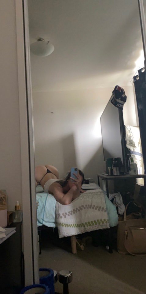 LoveLena15's tweet photo. Danke für 4500 Follower! 
Zum Dank bekommt jeder Käufer jetzt eine Dropbox mit 50 Videos dazu!🤍 https://t.co/ufvghvpIiT