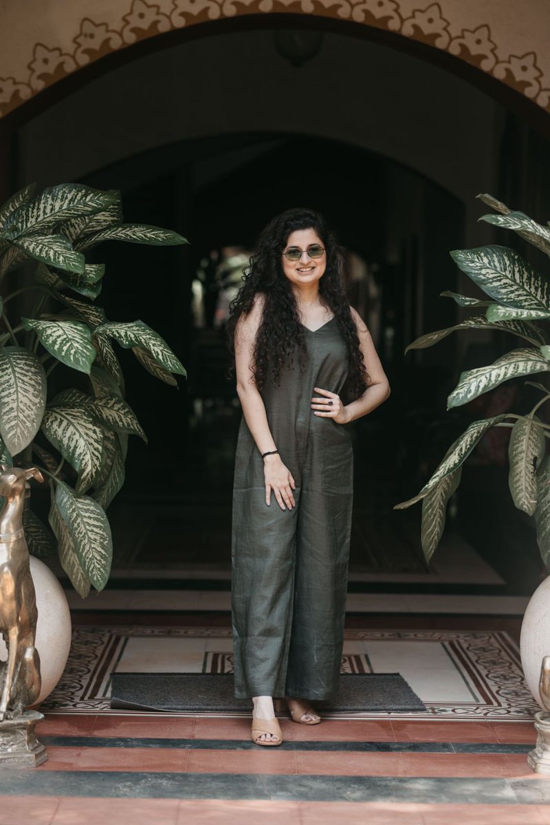 AlpaReena's tweet photo. Today's agenda: chill out and be an A&amp;R girl. Check out our new lounge wear collection in-store.
#beach #resortwear https://t.co/RPsC12bPk8