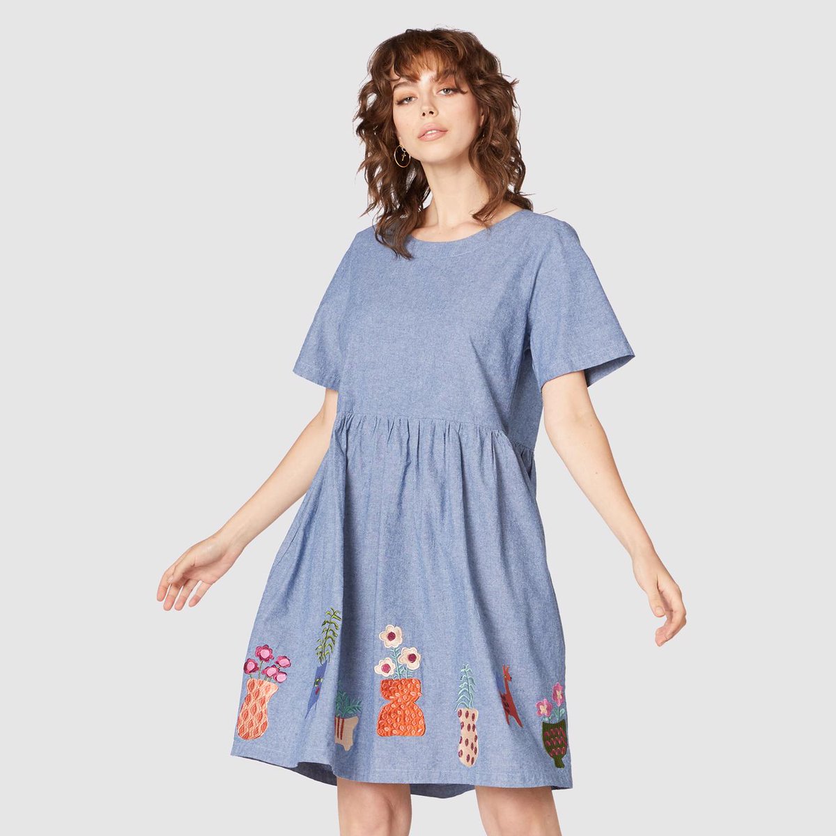 DressIconic's tweet photo. Princess Highway - Adorable Plants Embroidered Dress - 20% off, was $108.00, now $86.40 https://t.co/JnVrPkeK25 #princesshighway #dresses https://t.co/3v1AKiTeZp