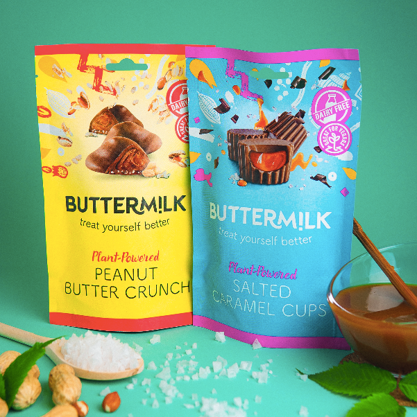Peanut Butter Crunch or Salted Caramel Cups? Comment 🥜 or🧂 to let us know your fav! #peanutbutter #saltedcaramel #veganchocolate #choccy #treatyourselfbetter #plantbased