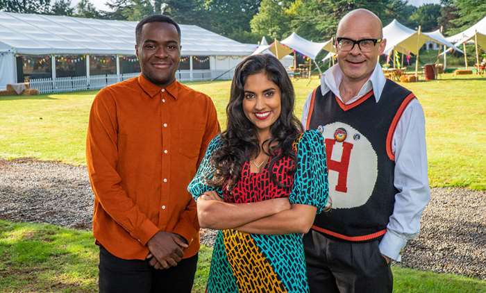 busybeancafe_'s tweet photo. Fancy something to sit back and relax watching with a cupcake? 🍰

Junior @BritishBakeOff starts TODAY at 5pm on @channel4! #GBBO

@HarryHill @LiamcBakes https://t.co/5miK1EgE1F