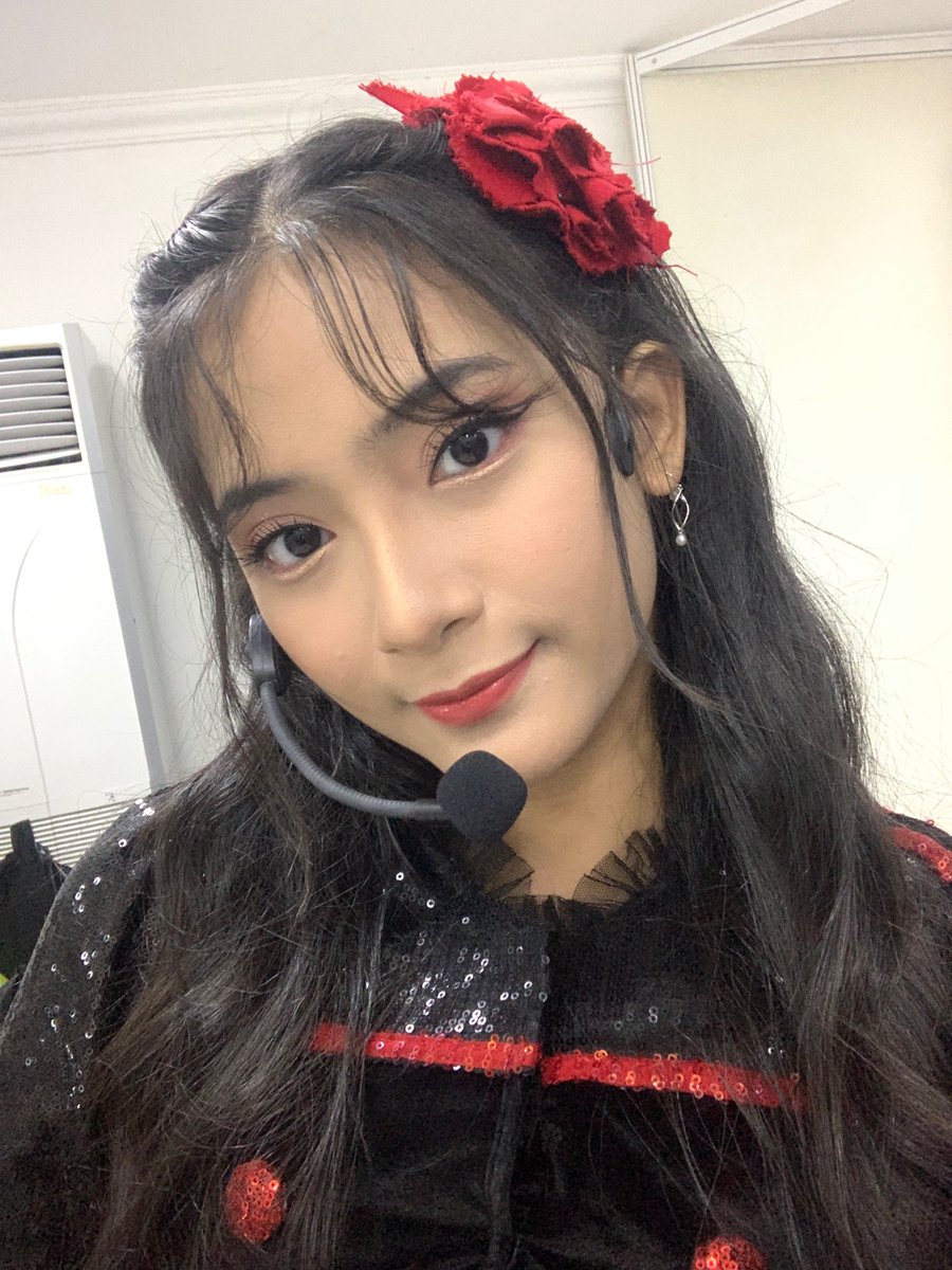siapa yang nonton perform kita sama umi Elvy tadiii? ohiyaa masih ada JKT48 yaa, stay tune! #JKT48DiIndosiar27 #27IndosiarLuarBiasa ❤️