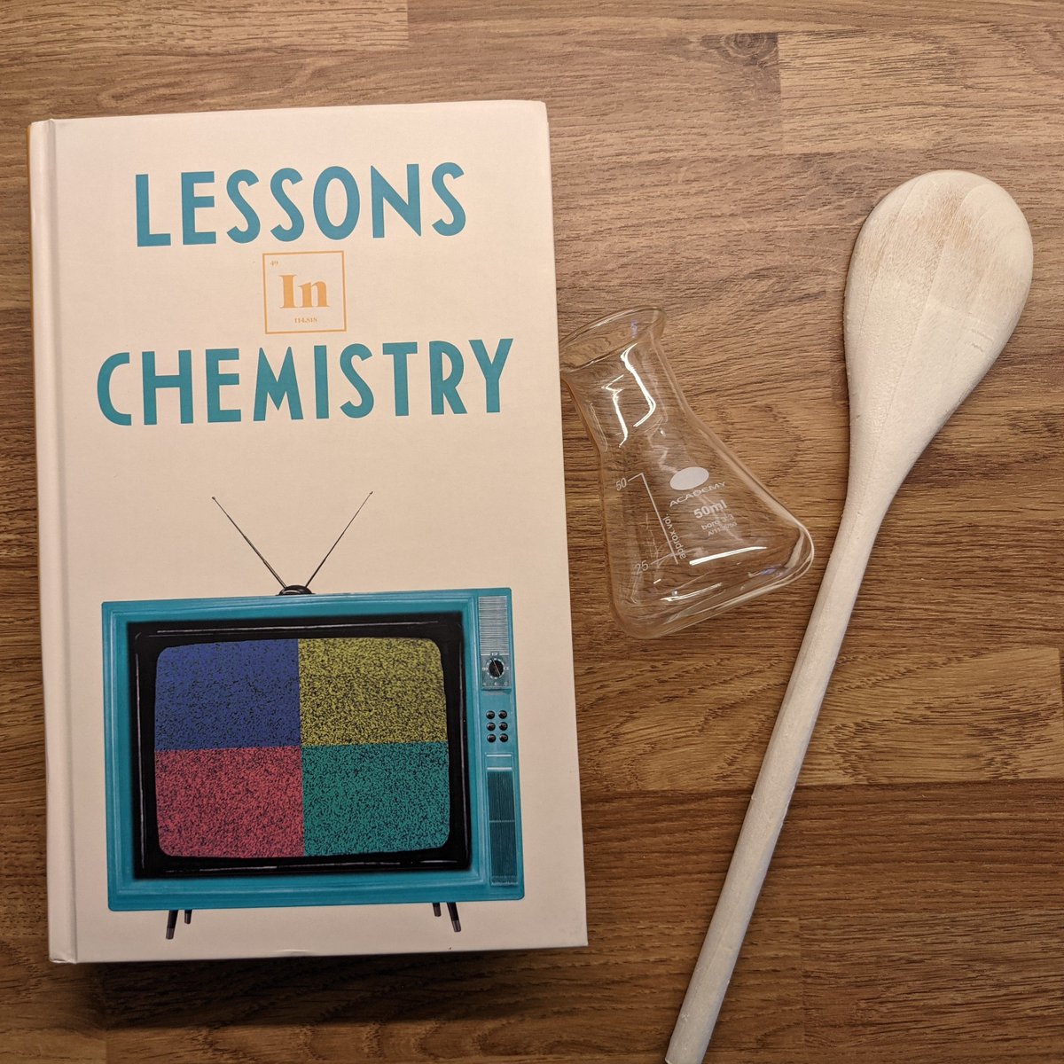 Absolutely loved Lessons in Chemistry by @BonnieGarmus! Elizabeth Zott will stay with me for a long time ✨ Out 5th April!