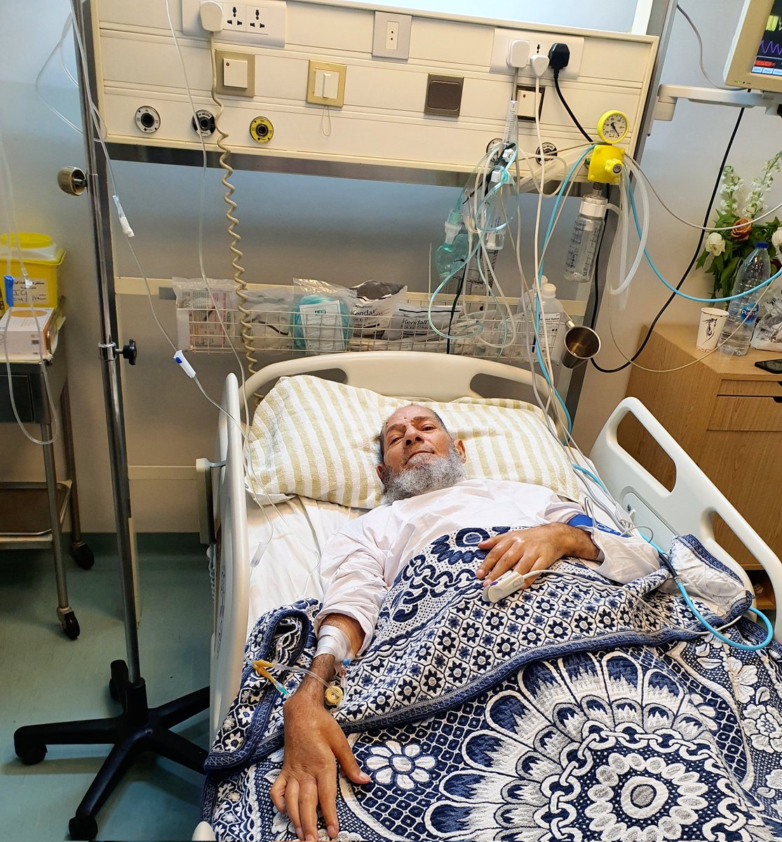 وإذا مرضت فهو يشفيني
ارقد بالعناية المركزة تحت التنفس الاصطناعي لا تنسونا من صالح الدعاء