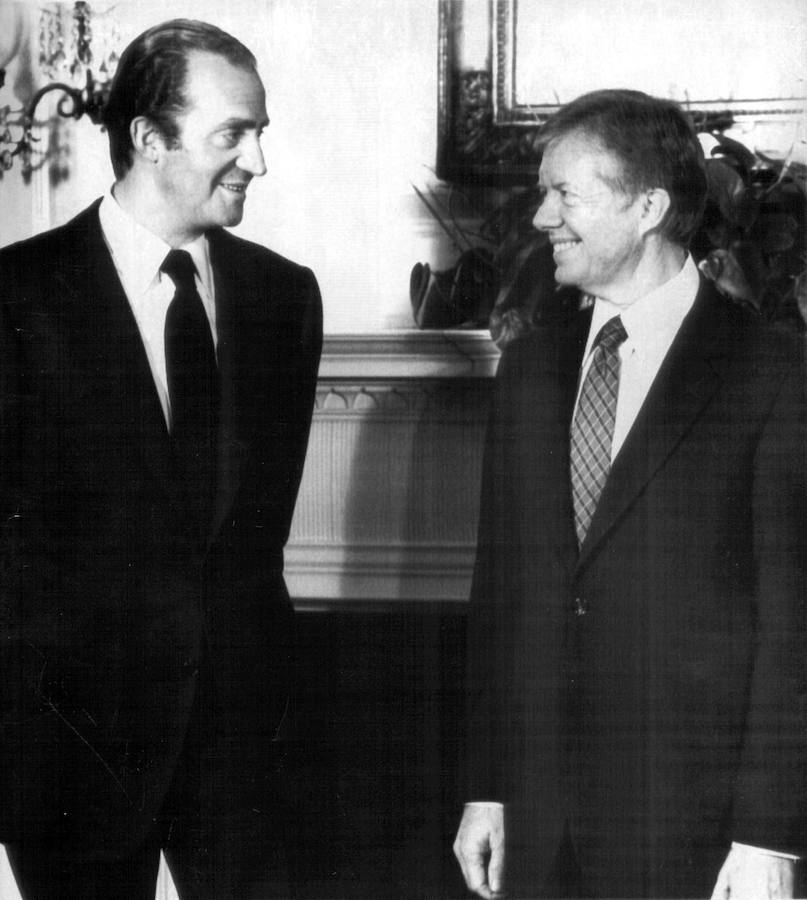 EFEMÉRIDE. 10 de enero de 1995:
El rey de España, Juan Carlos I y el expresidente estadounidense, Jimmy Carter obtienen el Premio de la Paz de la UNESCO.
@dinahi40 @mgomezh1961
@ngelQui87980164 @argimiro_m @Nessa84320915 @santiagobk64
@nancho0769 @Gabyjon

#JuntosContraLaCovid19