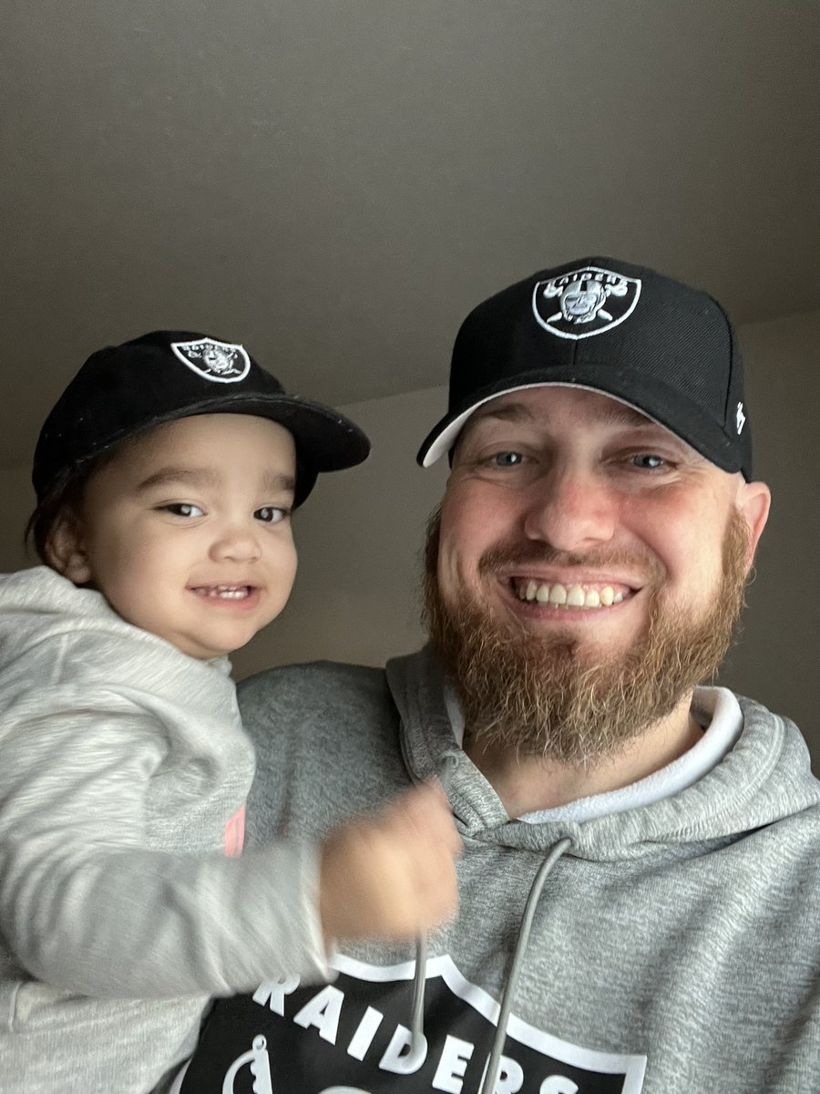 UPSJames4's tweet photo. Celebrating last nights victory this morning. Two very happy members of #RaiderNation @Raiders https://t.co/8tLAlJHdzX