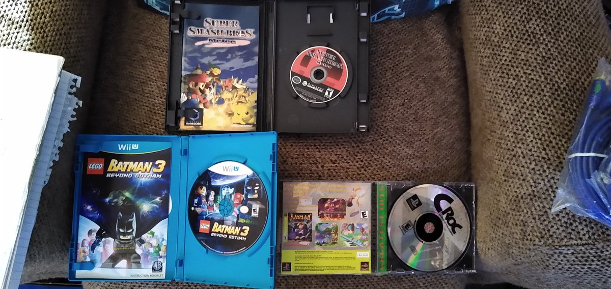 dak1ngofgames98's tweet photo. This is by far one of the BEST Goodwill hauls I've had in a long time. Got everything for $17. I went and found all this on Saturday morning. #blessed #nintendo #gamecube #supersmashbrosmelee #croc #crkclegendofthegobbos #legobatman3 #playstation #wiiu #componentcable #svideo https://t.co/e1CBUfkLEZ