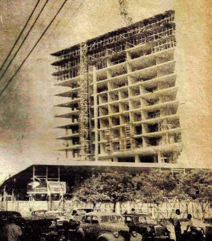 CodasRiera's tweet photo. Asunción, Hotel Guaraní, 1960.

📷 Ñandé.
(Fotos Antiguas del Paraguay) https://t.co/6i0P1tDqPg