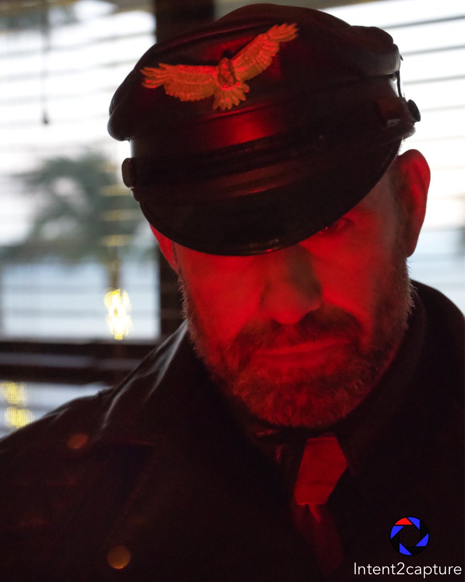 Intent2Capture's tweet image. #muircapmonday with #muscleather on #scruff. #leathermen #gear365 #leathergay #langlitz #Muscleleather #bluf #leatherfetish #sinster #daddy #gaydaddy #dilf #leatherdaddy #blufmen #MAL2022 #intenr2capture #fetishphotography