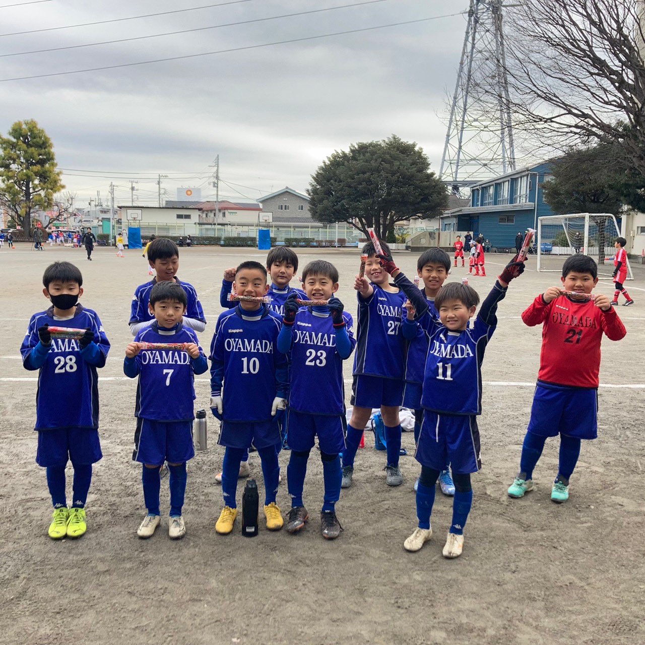 特定非営利活動法人町田jfc 22 01 10 クラブ主催4年生大会を開催 参加チーム全員に ニッスイ さんの おさかなのソーセージ と おさかなのウィンナー と 北海道ソーセージ の3種類から1つを選んでもらい渡しました Dブロック 小山田sc 町田 特定非営利活動法人町田jfc 22 01 10 クラブ主催4年生大会を開催 参加チーム全員に ニッスイ さんの おさかなのソーセージ と おさかなのウィンナー と 北海道ソーセージ の3種類から1つを選んでもらい渡しました Dブロック 小山田sc 町田
