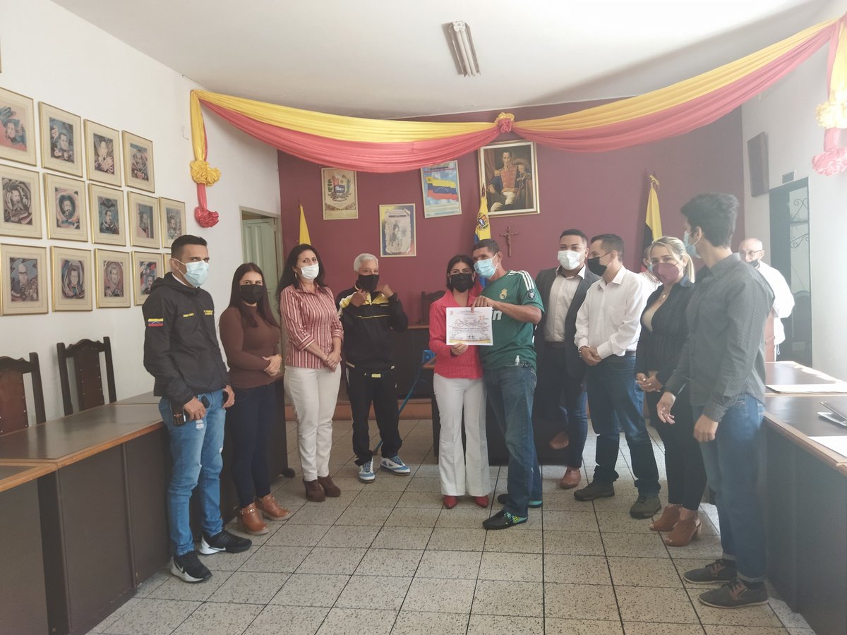 sesión de cámara y entrega de reconocimientos a nuestros deportistas, orgullo del municipio