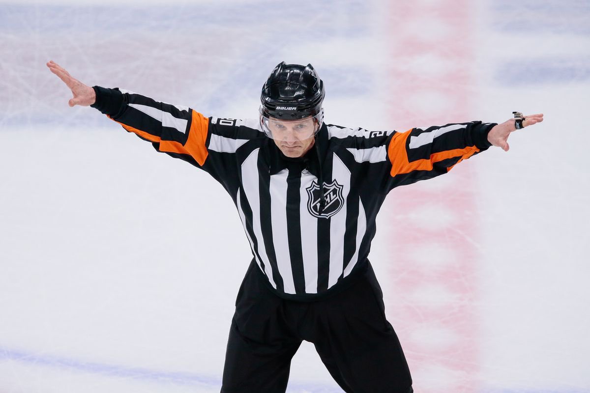 Episode #104 Feat: Tim Peel (<a href="/TimCPeel20/">Tim Peel</a>) 

Topics: 
-Hampton 
-Reffing Junior
-NHL Reffing
-Golf Game 
-So much more!

Enjoy!!👇🏼

❗️LINK❗️

podcasts.apple.com/ca/podcast/off…

Sponsored by: Regina Nissan + <a href="/LMDistillery/">Last Mountain Distillery</a> + <a href="/divotsgolf/">Divots Indoor Golf</a> + <a href="/TaylorMadeCA/">TaylorMade Canada</a> + <a href="/MolsonCoors/">Molson Coors Beverage Company</a> + <a href="/CutterandBuck/">Cutter & Buck</a>