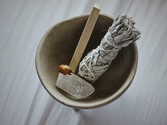 RiderWaiteDecks's tweet photo. “A slave is one who sells his soul to save his life. A master is one who gives his life to save his soul.” https://t.co/POf8Sym51i